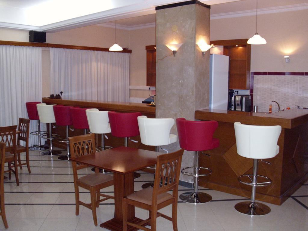 Hotel Cybele Pefki Athén Kültér fotó