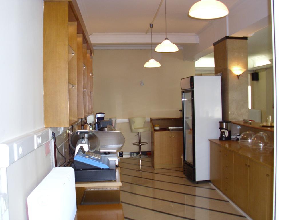 Hotel Cybele Pefki Athén Kültér fotó