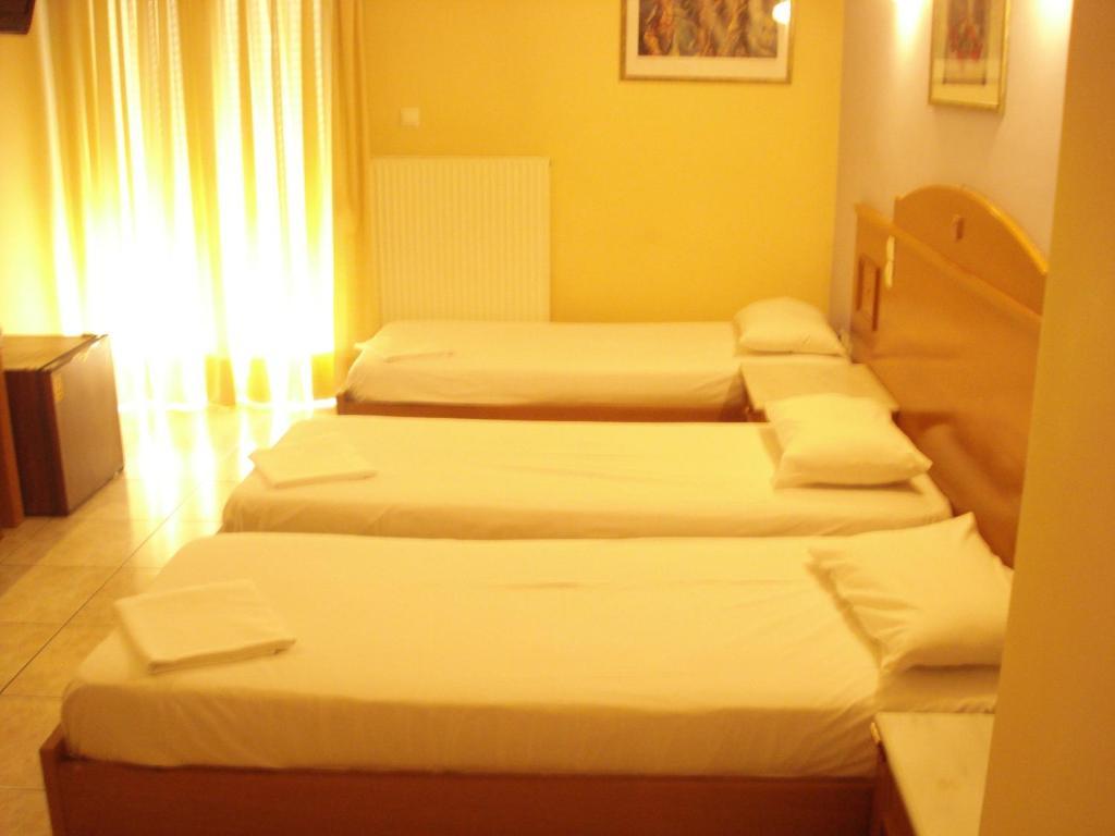 Hotel Cybele Pefki Athén Szoba fotó
