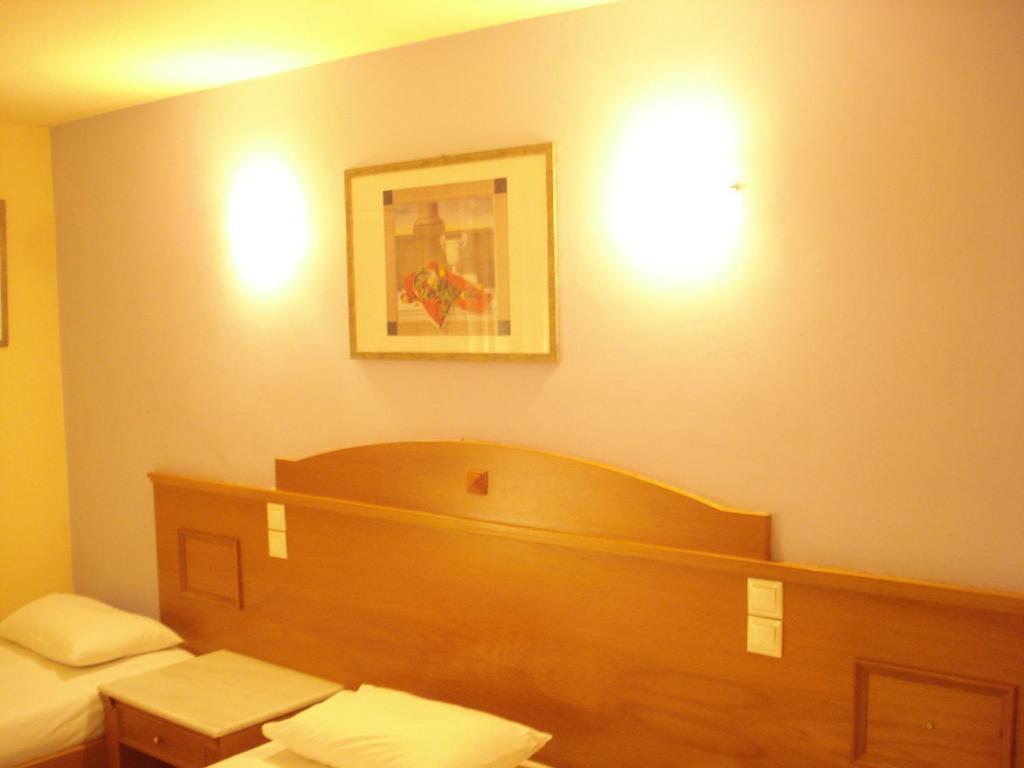 Hotel Cybele Pefki Athén Szoba fotó
