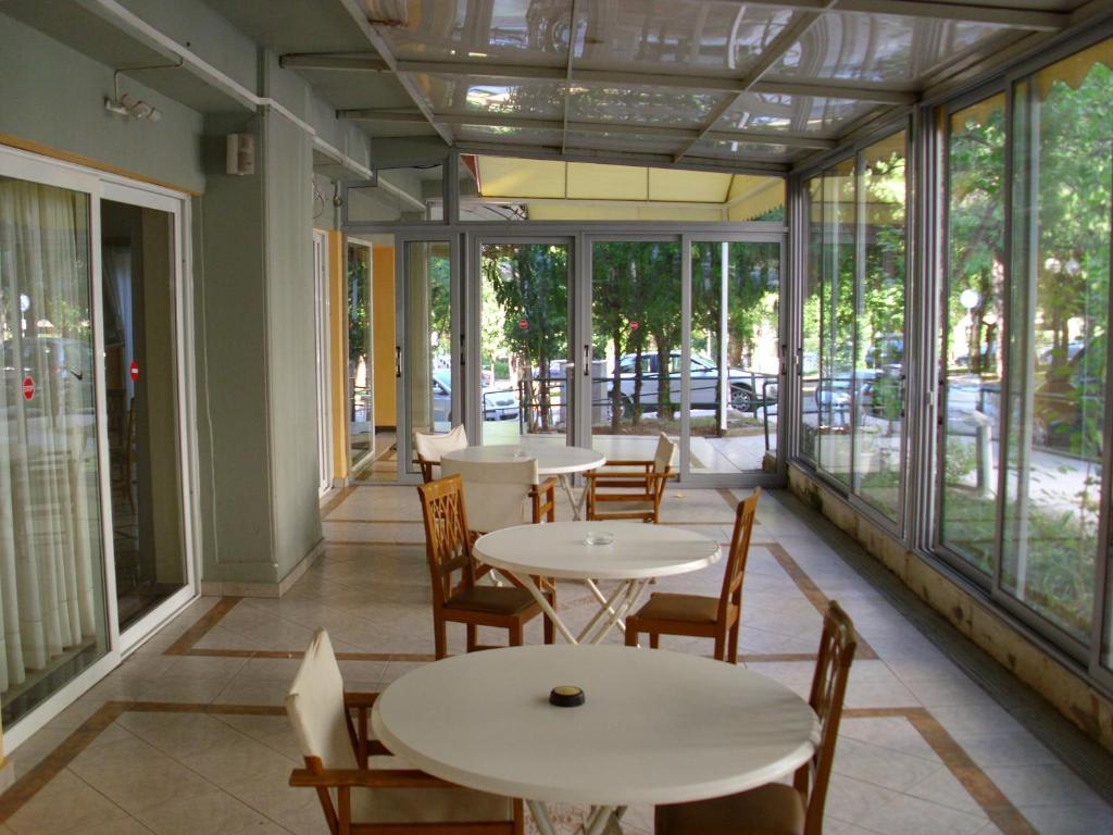 Hotel Cybele Pefki Athén Kültér fotó